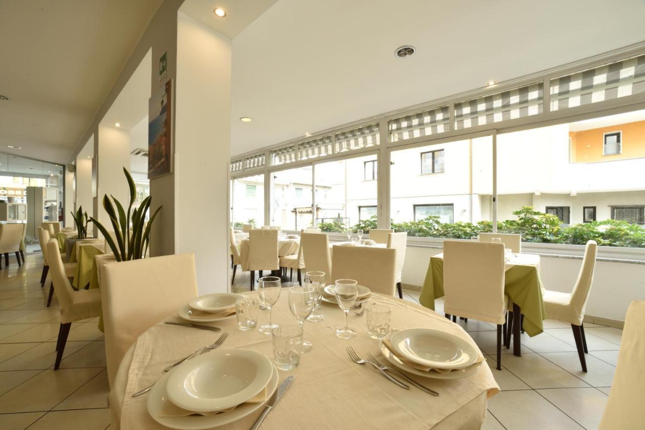 Hotel Ristorante La Marina Mhotelsgroup Сан-Бартоломео-аль-Маре Экстерьер фото