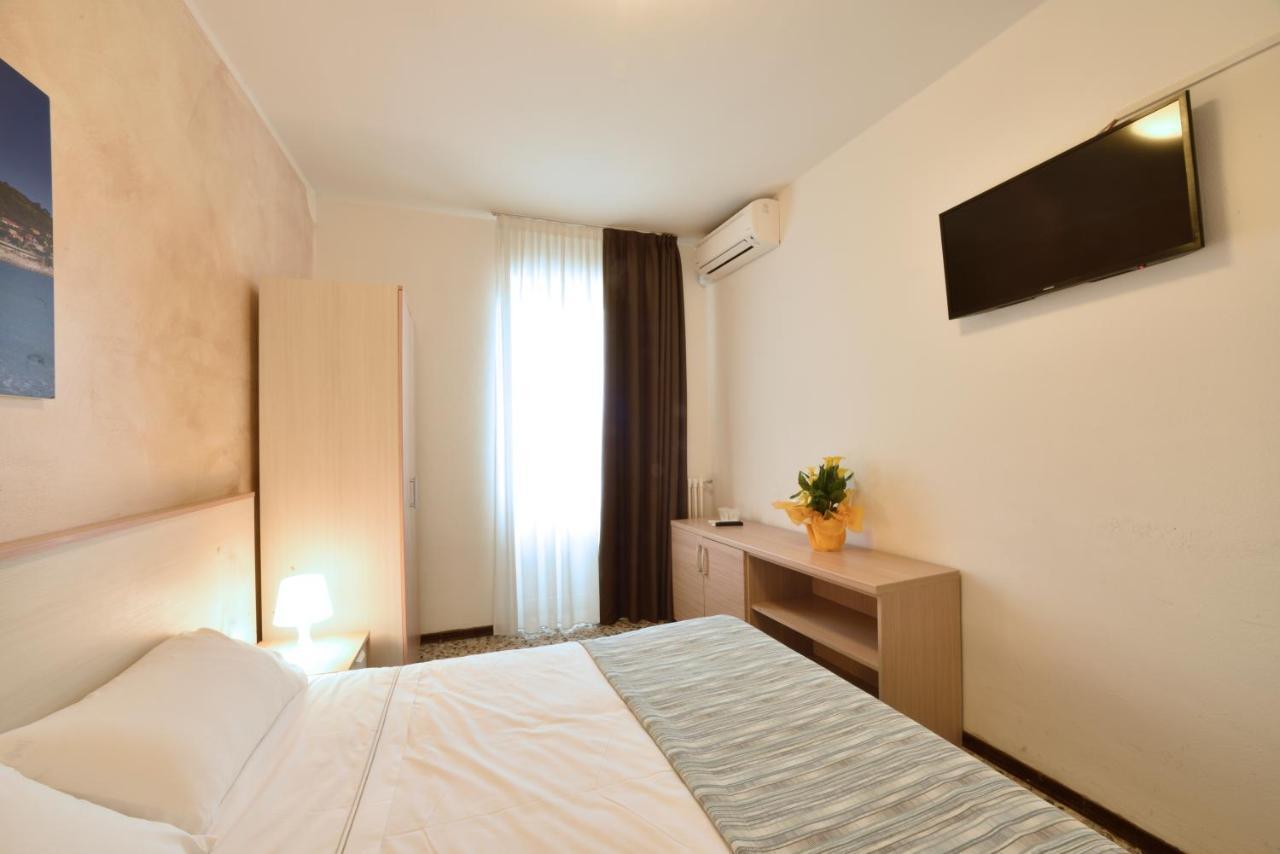 Hotel Ristorante La Marina Mhotelsgroup Сан-Бартоломео-аль-Маре Экстерьер фото