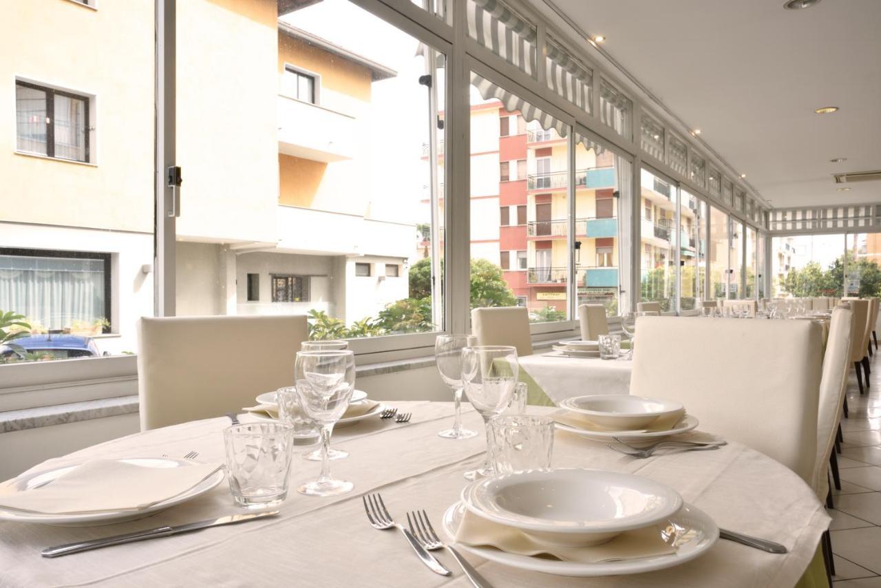 Hotel Ristorante La Marina Mhotelsgroup Сан-Бартоломео-аль-Маре Экстерьер фото